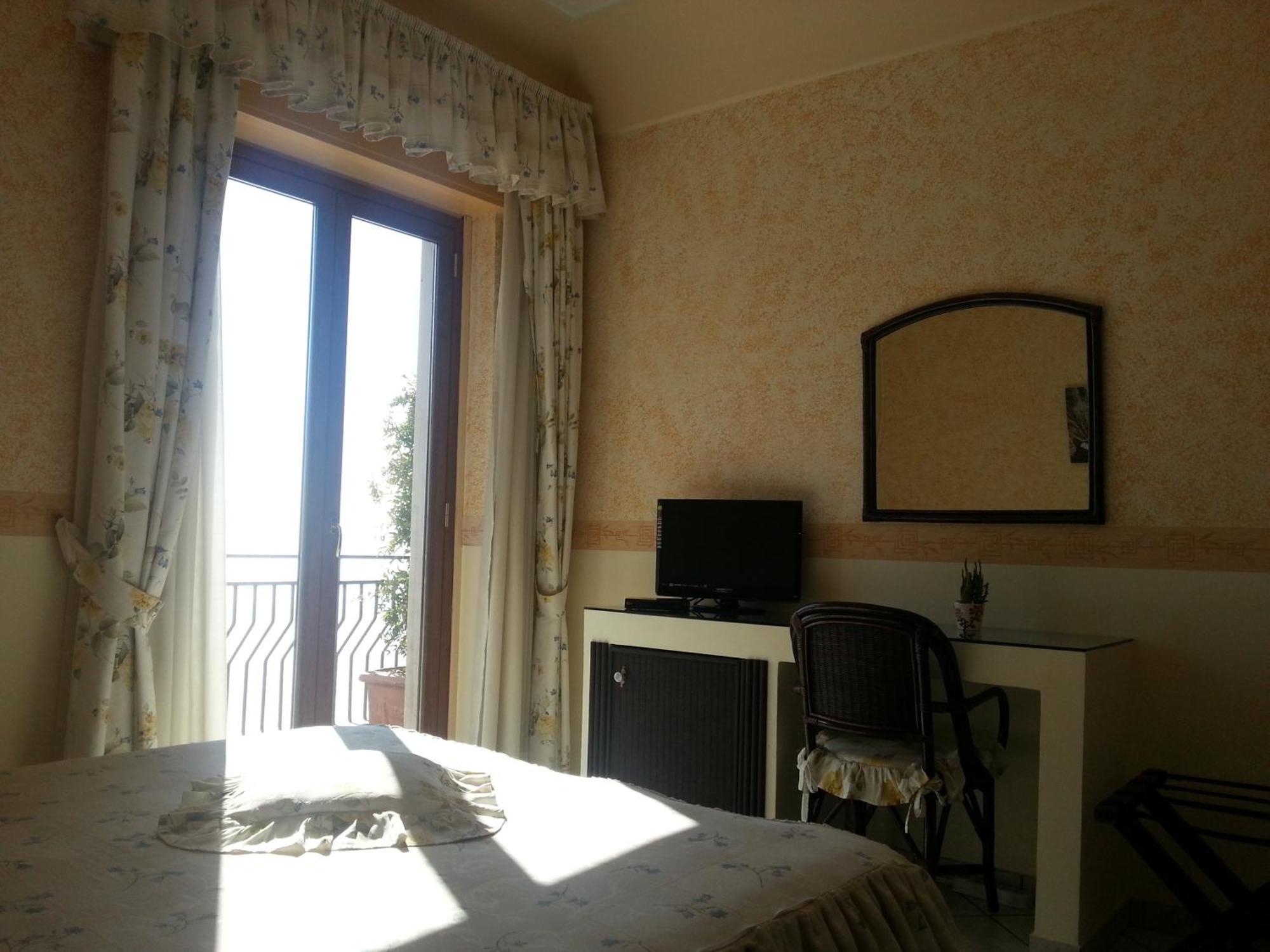 Fico D'India Relais Hotel Фуроре Стая снимка